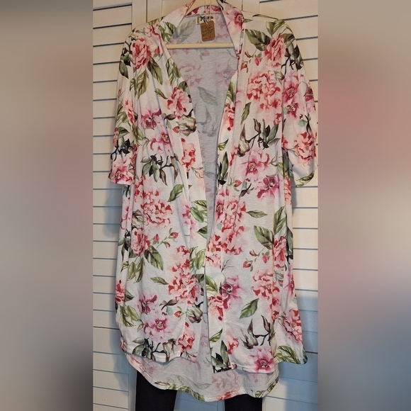 Show Me Your MuMu Other - Show me your MuMu floral kimono robe no tie. SZ os